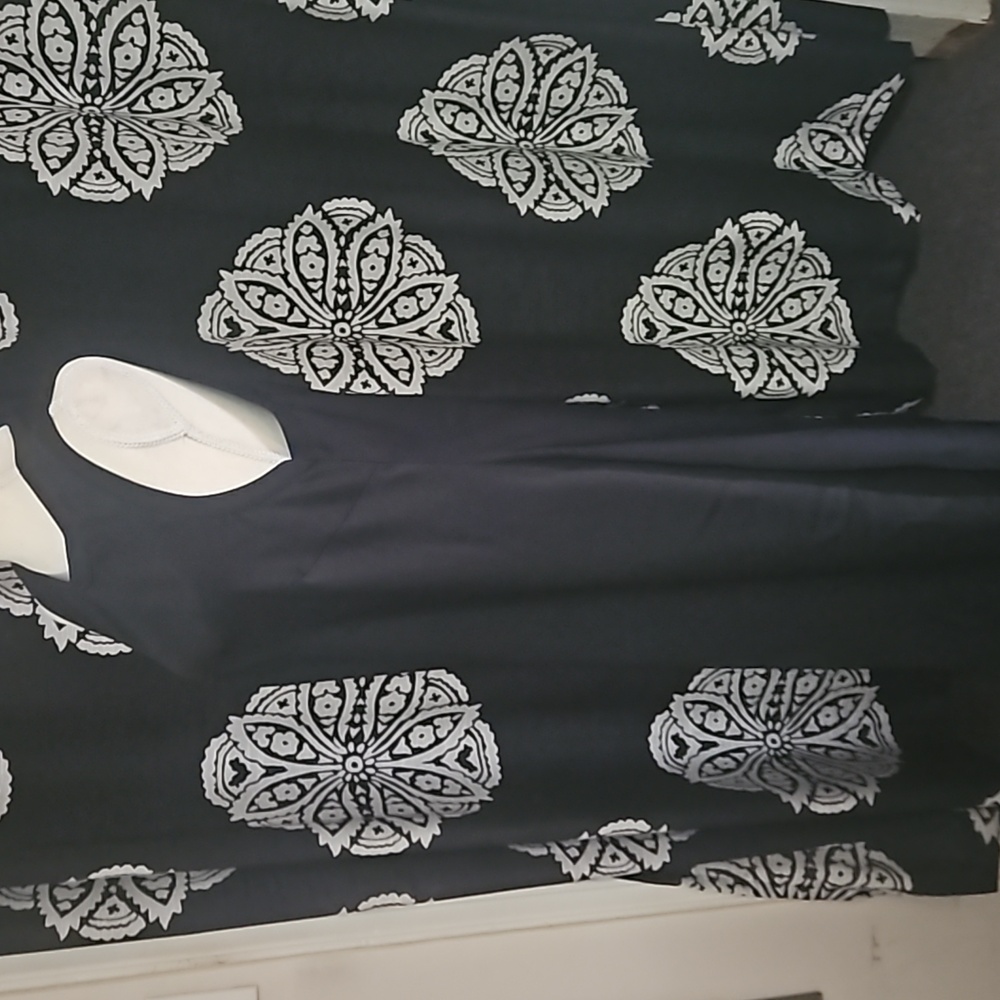 Scoop dress - Picture 3 of 7